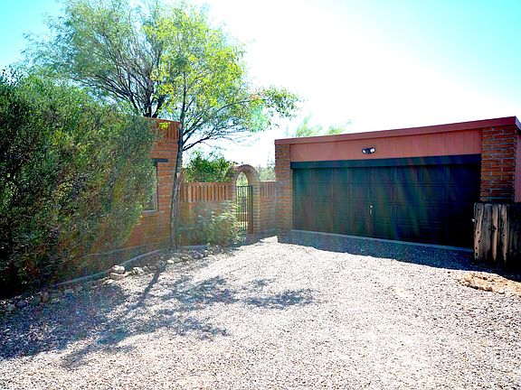 4th image of 2950 N Camino De Oeste