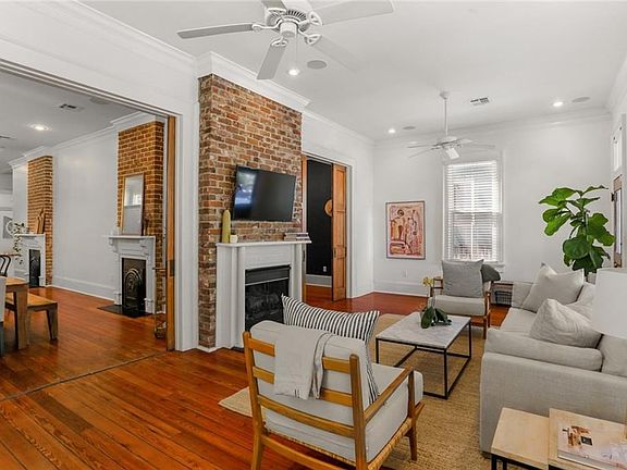 2nd image of 1117 Marengo St