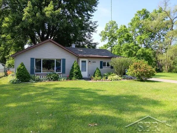 4695 Gratiot Rd, Saginaw, MI 48638