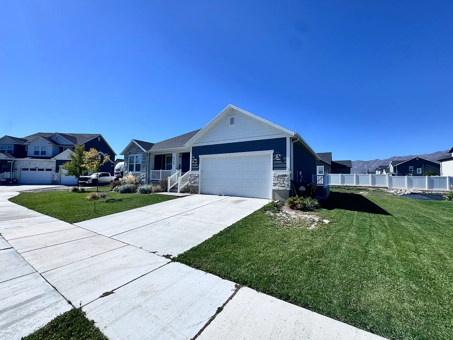 6 bed, 3003 sqft, $3,200 — Photo 4