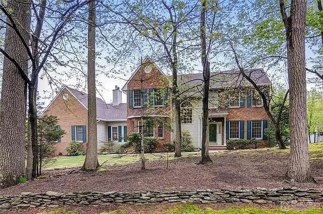 3 Wilson Ln — Photo 1