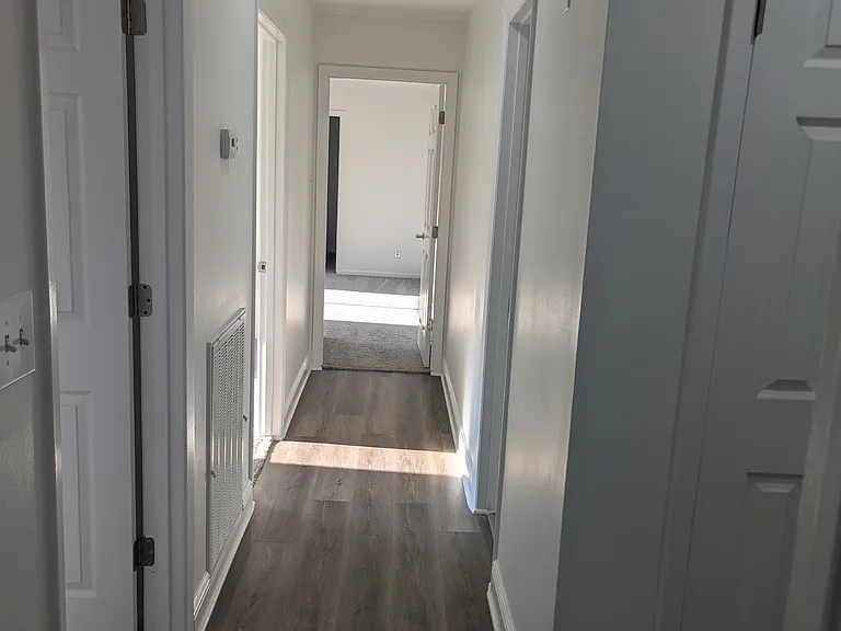 6102 Hummingbird St — Photo 11