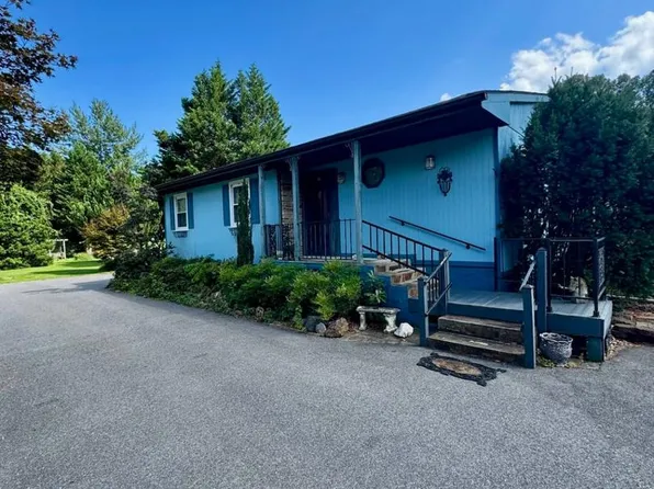 221 Oak Dr, Pasadena, MD 21122
