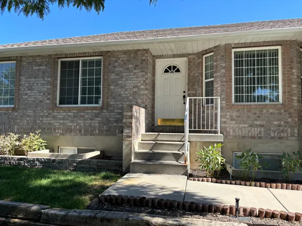 11191 S Crescent Vista Ln, Sandy, UT 84070