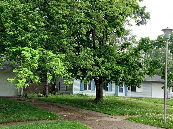 3rd image of 207 N Grace Ave