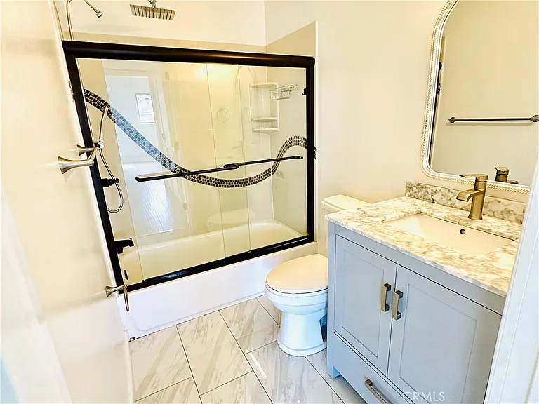 423 S Rexford Dr — Photo 17