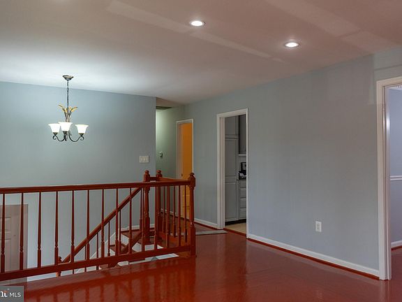 3rd image of 13319 Nickleson Dr