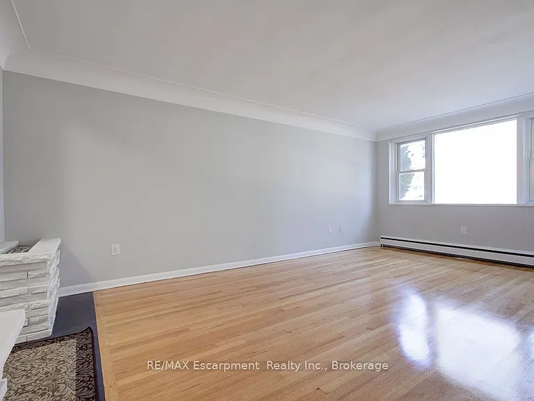 830 Robinson St #102 — Photo 13