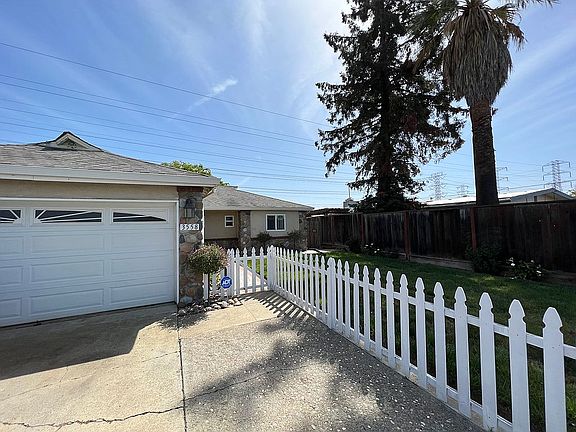 4th image of 3558 Jamestown Rd