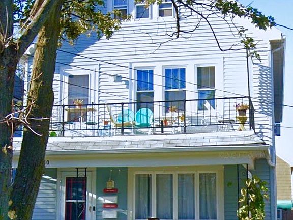 5th image of 310 Newfield St