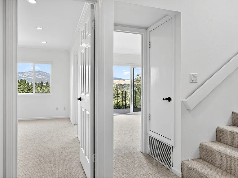 1819 Mockingbird Pl — Photo 17