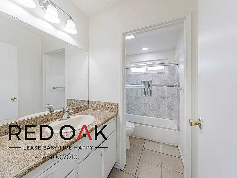 13043 Vanowen St #5 — Photo 10