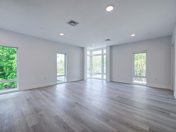 5th image of 2059 Lafayette Rd #201