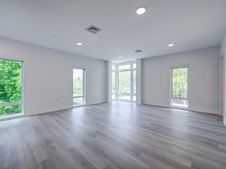 2059 Lafayette Rd #201 — Photo 5