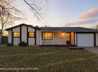 4328 Chadburne Dr, Lansing, MI 48911