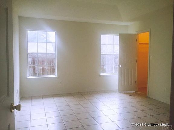 5th image of 1120 E Lee St