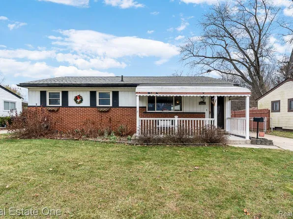 42662 Loni Dr, Sterling Heights, MI 48313