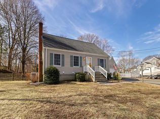 23 Hewitt Rd, Weymouth, MA 02191