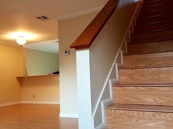 2nd image of 593 N Garfield Ave APT 7