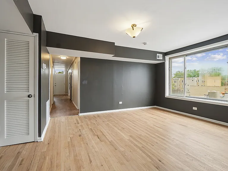 3726 W Montrose Ave #3 — Photo 5