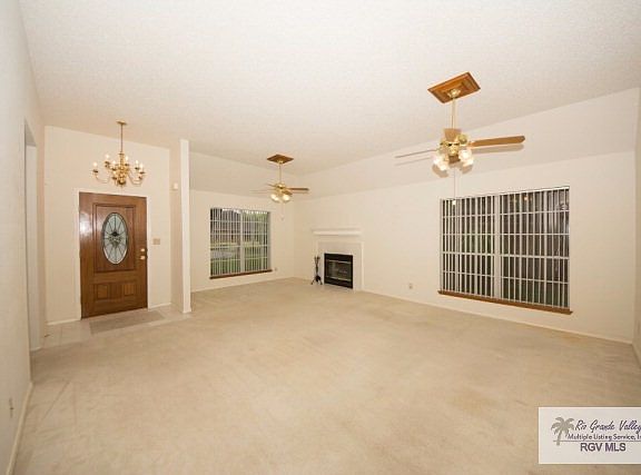 2nd image of 822 E Dove Ave