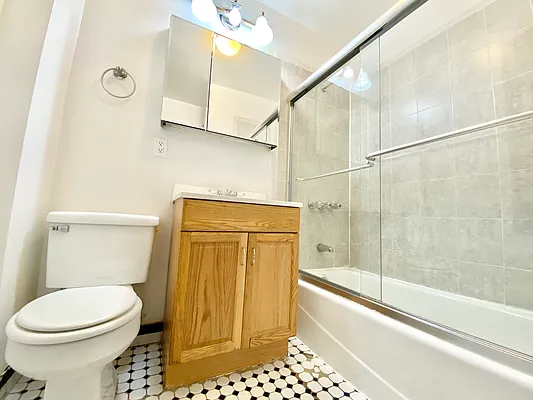 Rented by Voro NYC | media 10