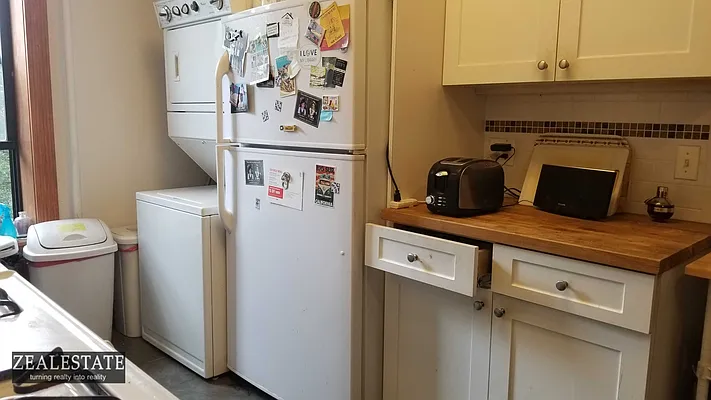 Rented by ZealEstate Group Inc | media 9