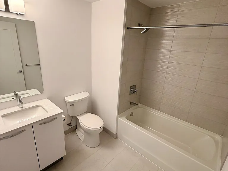 75 James St S #S-2606 — Photo 5
