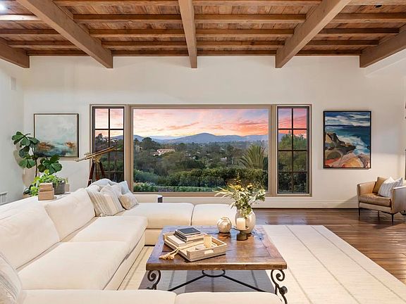3rd image of 5423 Calzada Del Bosque