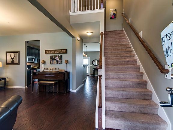 4th image of 1612 Dandelion Ct