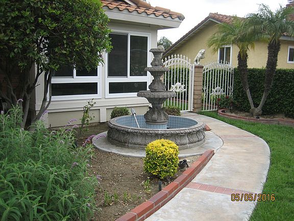 5th image of 2989 E Hillside Dr