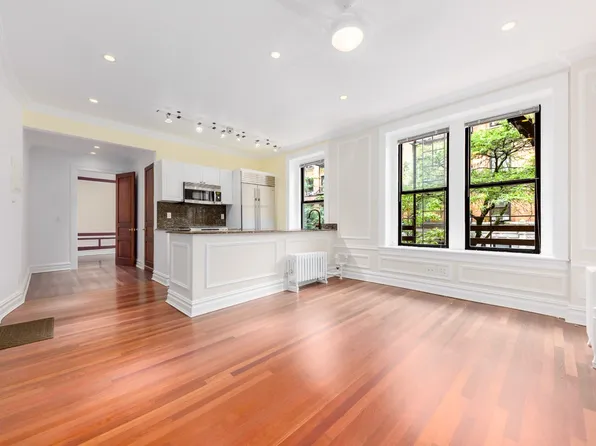 73 West 82nd Street image 1 of 7