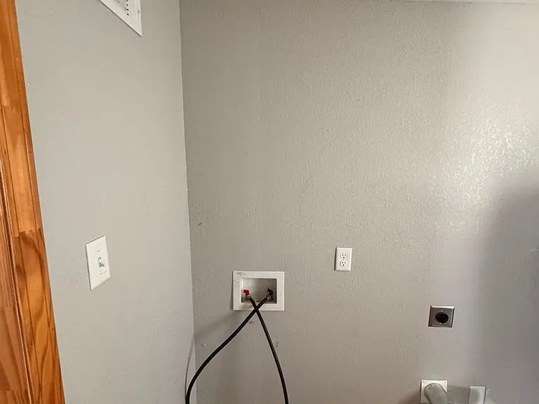 710 Green St — Photo 8