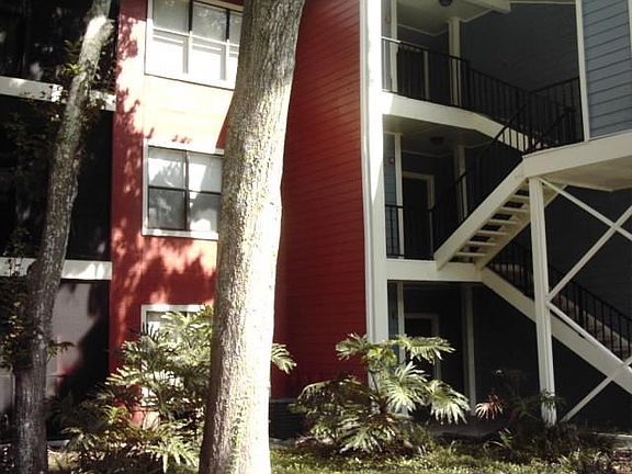 3rd image of 8664 Key Biscayne Dr APT 203