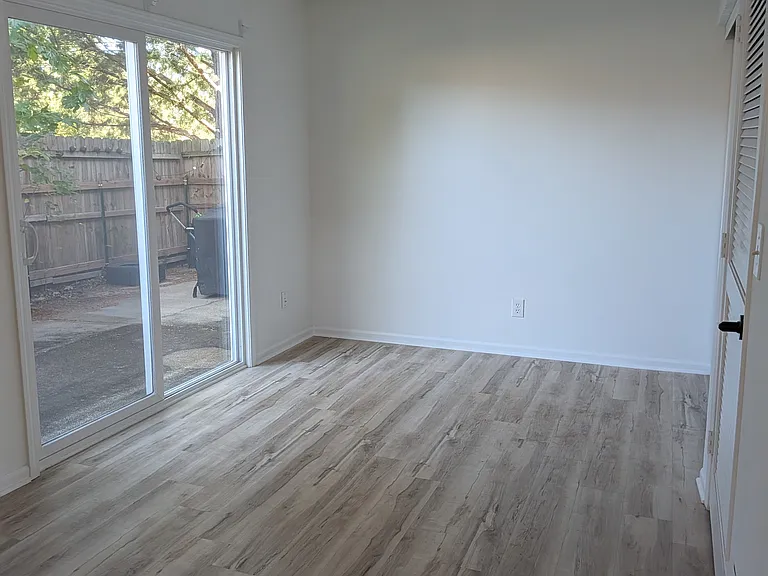 3910 Overland Cir — Photo 18