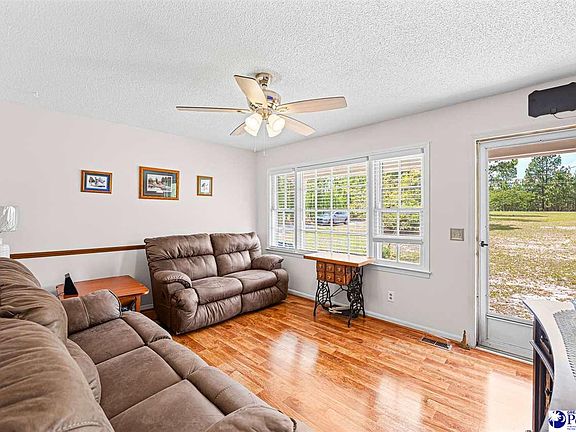4th image of 321 W Old Camden Rd