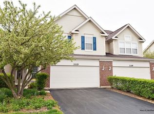 3315 Renard Ln, St Charles, IL 60175