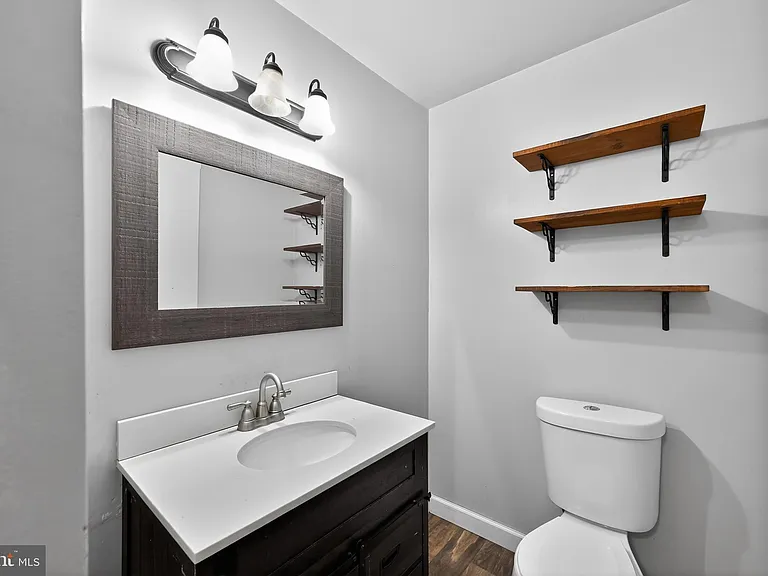365 N Prune St — Photo 14