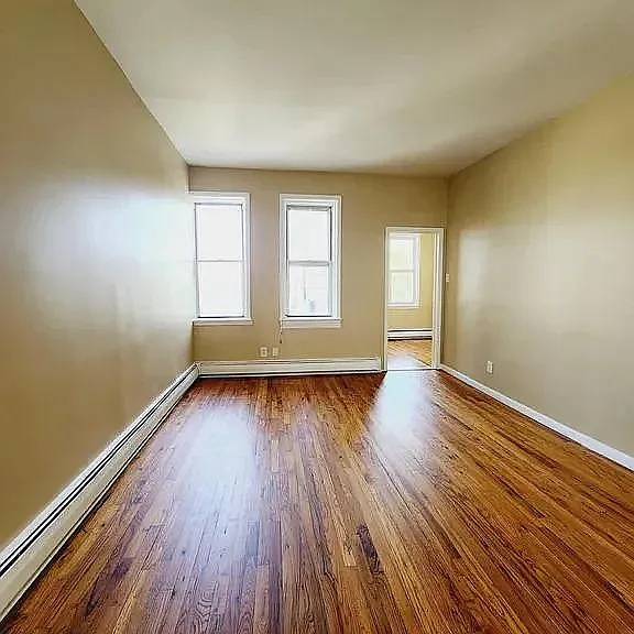 1048 Broadway #5D — Photo 2