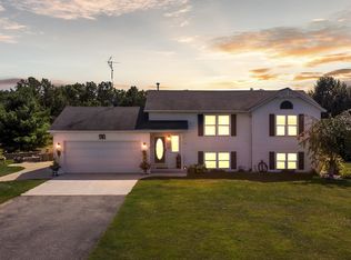 7185 W County Farm Rd, Greenville, MI 48838