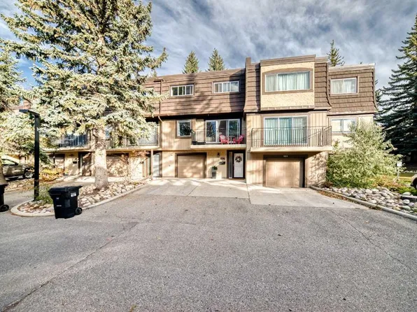 3130 S 66th Ave SW #406, Calgary, AB T3E 5K8