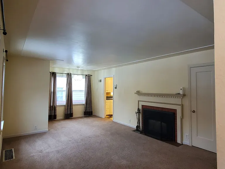 1220 & 1/2 N 26th St — Photo 15