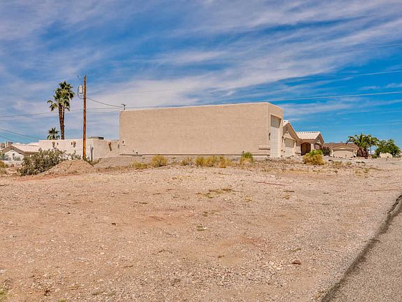 4th image of 3018 Edgewood Dr