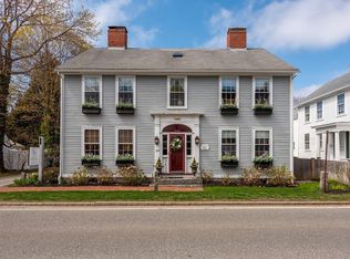 34 Mount Pleasant St, Rockport, MA 01966