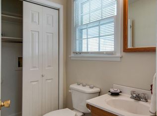 108 E Circle Dr, Burns, TN 37029