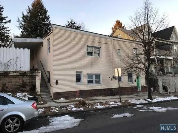 129 N 4th St, Paterson, NJ 07522