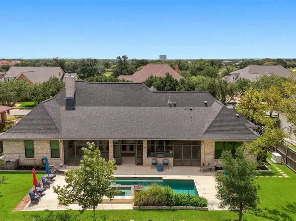 5117 Inverness Dr, Bryan, TX 77802