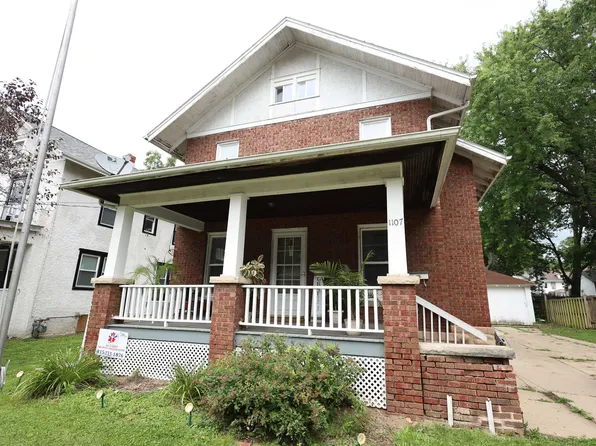 1107 S Maple Ave, Freeport, IL 61032