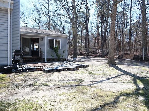 3rd image of 528 E Brown Ave