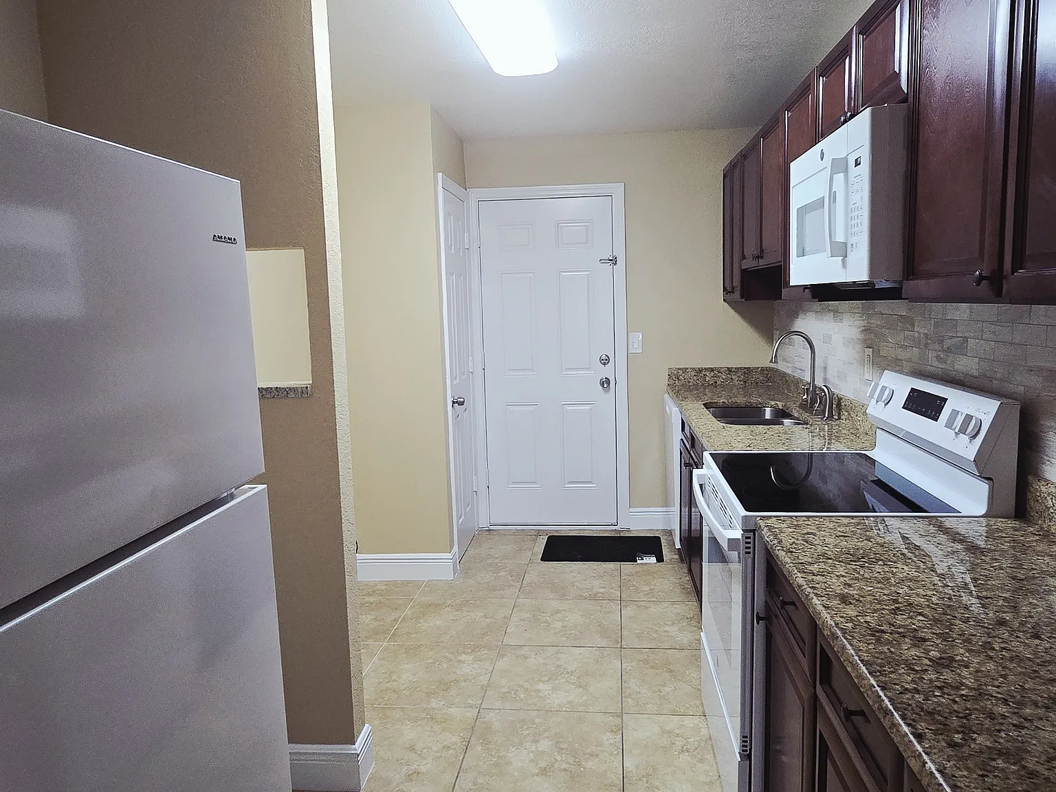 55 Northlake Blvd — Photo 3